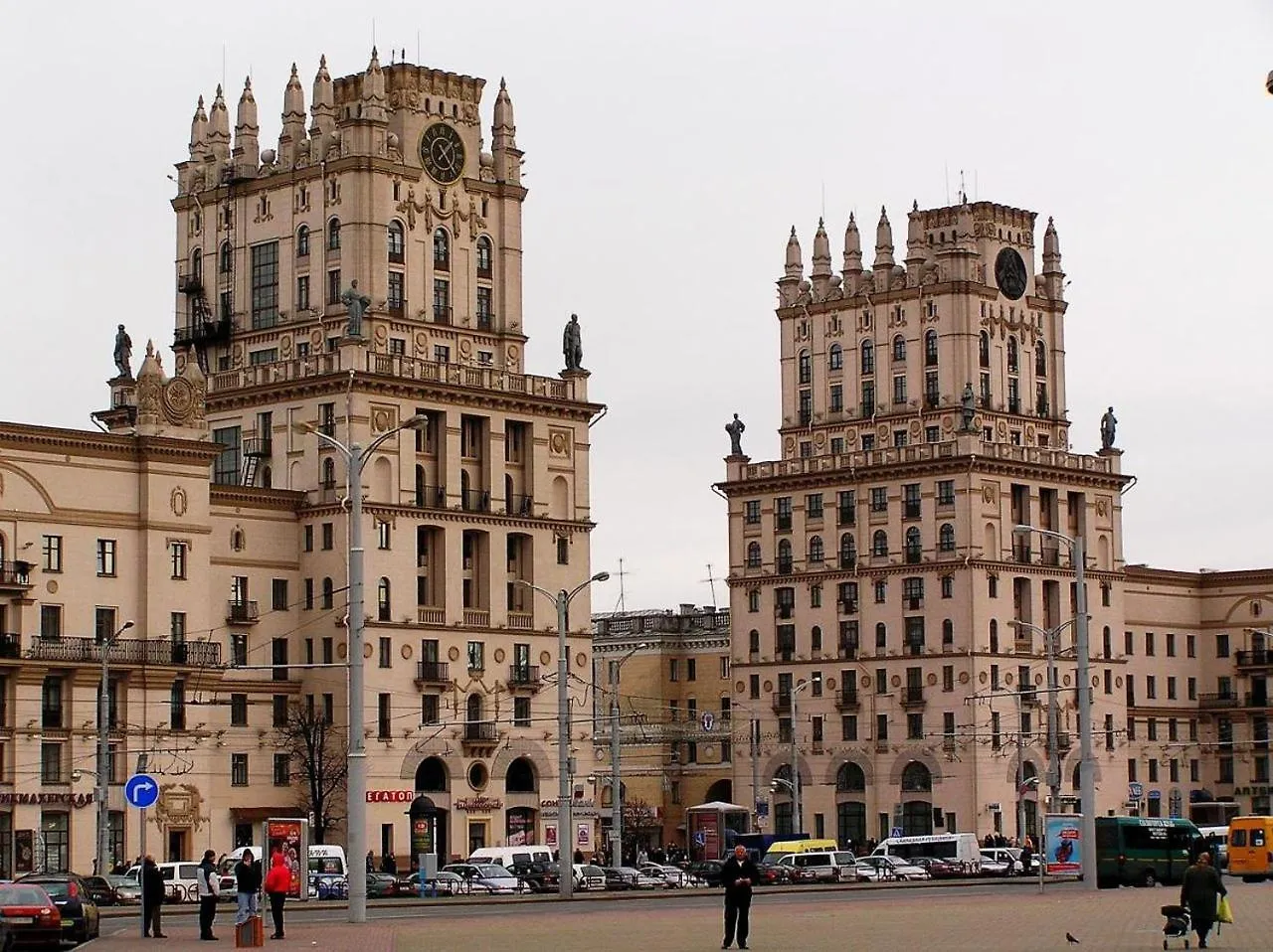 Комплекс Комната в апартаментах на Кирова, 1 Проживание в семье Минск,  Беларусь